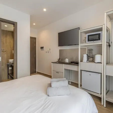 Private 43 With Kitchenette And Private Bathroom St. Julian's