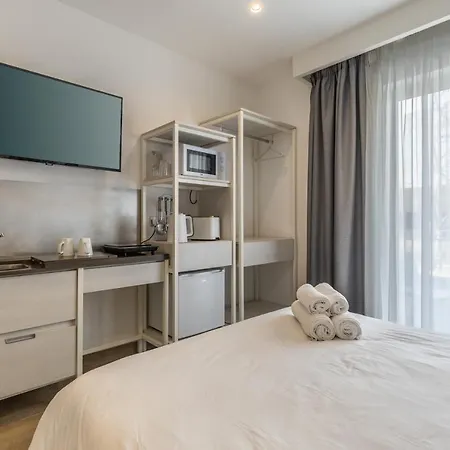 Private 43 With Kitchenette And Private Bathroom * St. Julian's